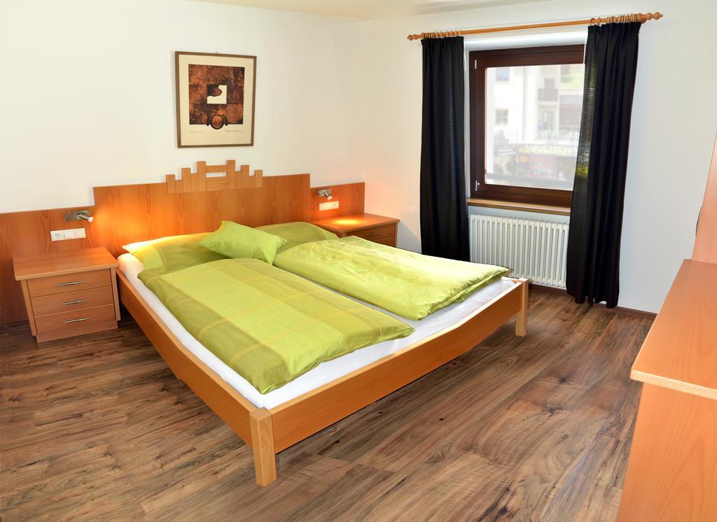 אורטיסיי Apartments Rezia מראה חיצוני תמונה